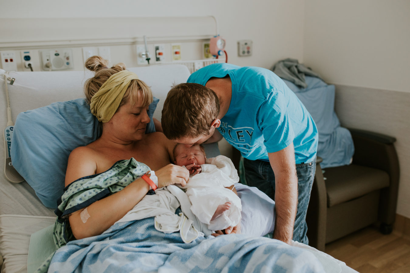 kelowna birth photographer doula midwife cesarean - krista evans photography