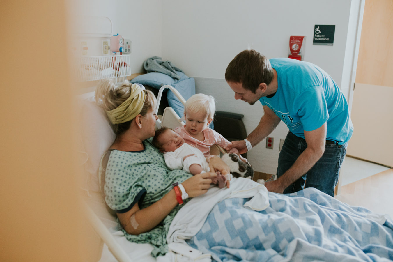 kelowna birth photographer doula midwife cesarean - krista evans photography